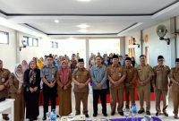 Wakil Bupati (Wabup) Lebong Drs Fahrurrozi MPd (tengah) saat menghadiri acara Promosi dan Diseminasi Kekayaan Intelektual yang digelar Kanwil Kemenkum HAM Bengkulu di Hotel Asri, Senin (10/6/2024)