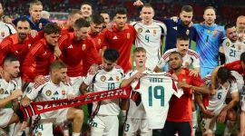 Foto Timnas Hungaria saat meraih kemenangan