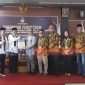 Pasangan Azhari Bambang menyerahkan Berkas ke KPU Lebong