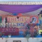 Kepala SMAN 5 sedang memberi kata sambutan
