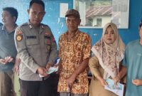 Pemdes Semelako Atas Bagikan BLT DD Tahap II