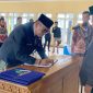 Mustarani Menandatangi SK Menjadi Sekdakab Lebong