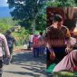 Pencarian warga desa Ladang Palembang,  (Kanan) Warga desa yang hilang sudah ditemukan