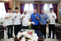 Gubernur Bengkulu Helmi Hasan bertemu dengan Bupati Lebong Azhari