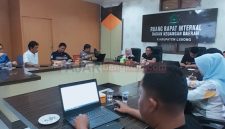 Donni Swabuana, Pj Sekda Lebong Saat Rapat di Kantor BKD