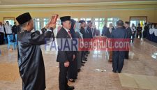 Bupati mengangkat Sumpah ke 15 Pejabat Administrasi dan Desa