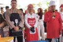 Bupati Lebong berserta wakil bupati dan Kapolres ikut dalam lomba memasak nasi goreng