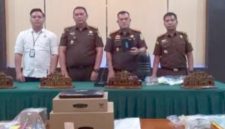 Kejari Bengkulu Selatan Geledah Rumah Ketua dan Komisioner KPU Terkait Dugaan Korupsi Dana Hibah Pilkada
