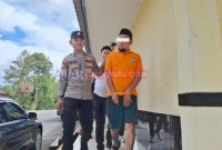 Tersangka SA saat di tahan di Mapolres Lebong