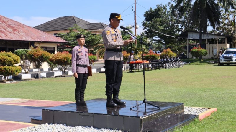 Kapolres Bengkulu Selatan AKBP. Awilzan S.Ik Pimpin gelar apel pasukan