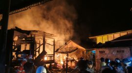 2 Rumah ludes terbakar di Desa Gunung Alam
