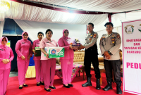 hayangkari cabang bengkulu selatan juga mengunjungi pospam pasar bawah dan posyan bunga mas