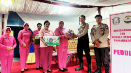 hayangkari cabang bengkulu selatan juga mengunjungi pospam pasar bawah dan posyan bunga mas