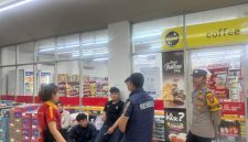 apolsek Kota Manna Polres Bengkulu Selatan Iptu.Revi Hari Sona SH turun langsung memimpin patroli