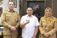 Bupati Lebong saat menjemput Rekomendasi Kementrian untuk Pilkades