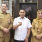 Bupati Lebong saat menjemput Rekomendasi Kementrian untuk Pilkades