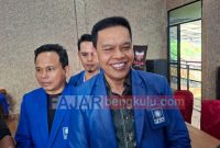 Ketua DPD PAN Lebong H Azhari didampingi Sekretaris Suan