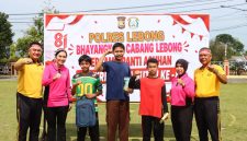 Polres dan Bhayangkari bersama anak-anak panti asuhan