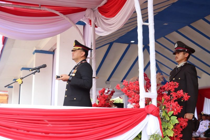 Kapolres Lebong pimpin penurunan bendera HUT RI ke 81