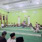 Ustadzah Muazah bersholawat tibbil Qulub disela ceramahnya